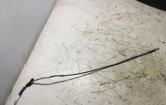 Handbrake/parking brake wiring cable