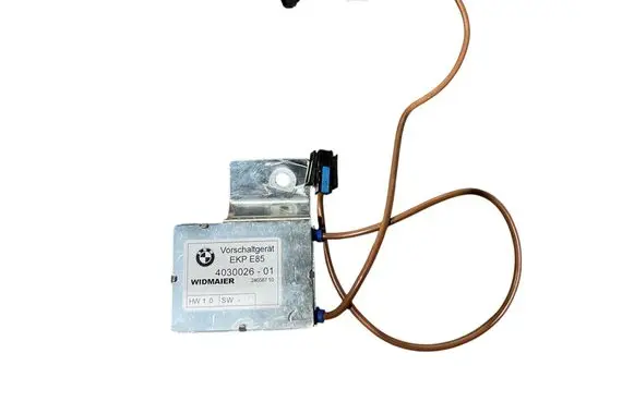 BMW Z4 E85 E86 Aerial antenna amplifier 4030026