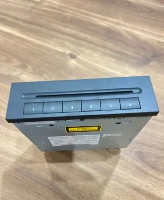 Mercedes-Benz E W211 CD/DVD changer A2118706189 020953 MH3512