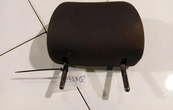 Audi A3 S3 8P Front seat headrest