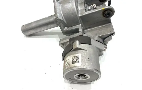 Opel Corsa E Power steering pump 38029054