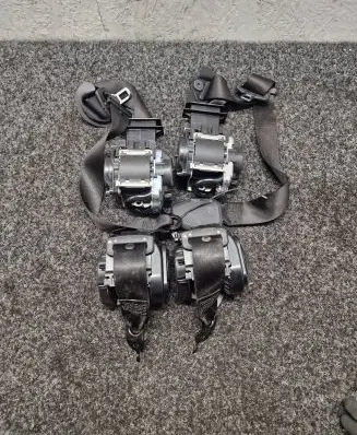 BMW i4 Set of seat belts 7496294 7496293 5A0C301
