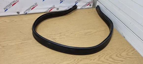 BMW 2 F45 Engine compartment rubber 7300516