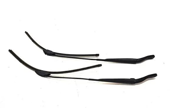 Renault Master III Front wiper blade arm 8200734777