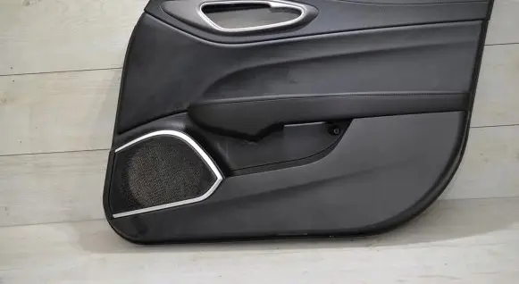 Alfa Romeo Giulia Front door card panel trim 01561579970
