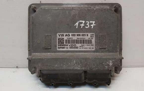 Skoda Fabia Mk2 (5J) Engine control unit/module 03D906023N