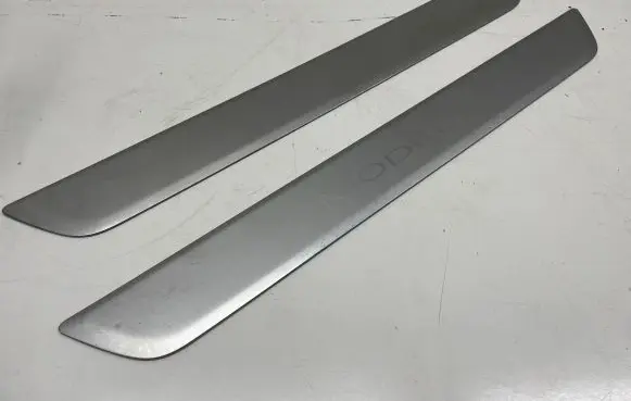 Front sill (body part)