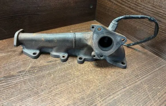 Mercedes-Benz Sprinter W906 Exhaust manifold 6511420001 A6511420001
