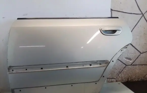 Subaru Outback Rear door