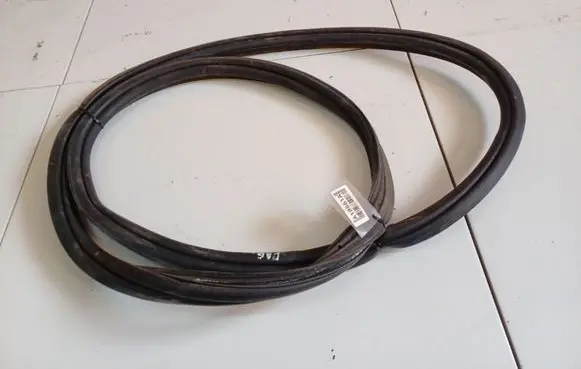 Ford Ka Trunk rubber seal (body) 