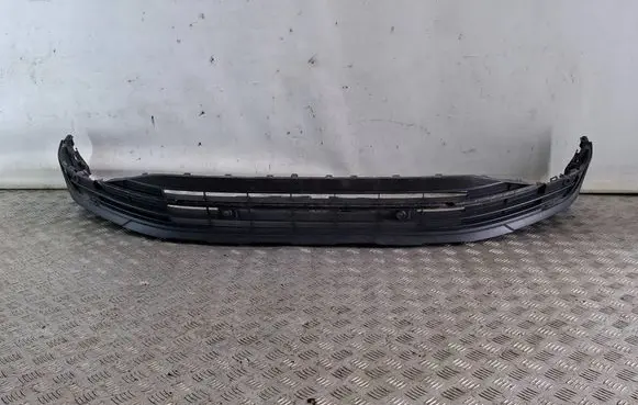 Volkswagen Tiguan Front bumper lip 5NA805903H 5NA805901