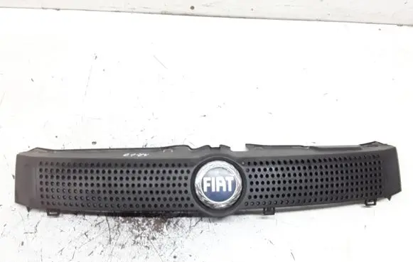 Fiat Panda II Front bumper upper radiator grill 735314236