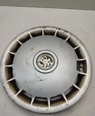 BMW 3 E30 R14 wheel hub/cap/trim 1179170 36131179170