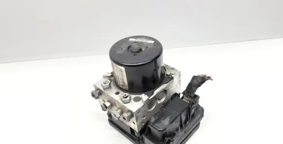 Volvo V70 ABS Pump 31261142 P31261142