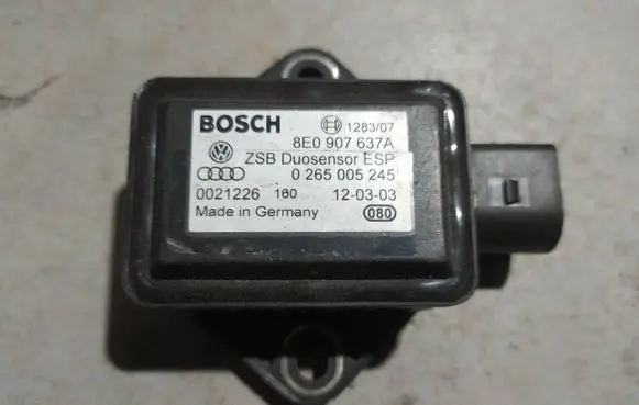 Volkswagen PASSAT B5.5 ESP acceleration yaw rate sensor 8E0907637A