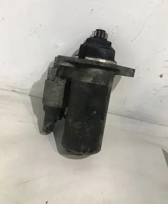 Volkswagen PASSAT B6 Starter motor 1005831311
