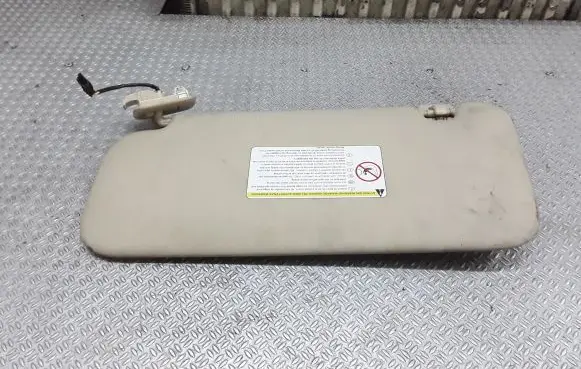 Sun visor