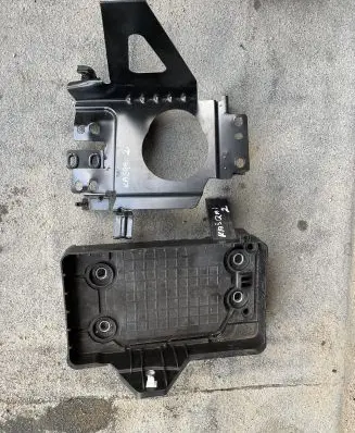Nissan Qashqai Battery box tray XXBX