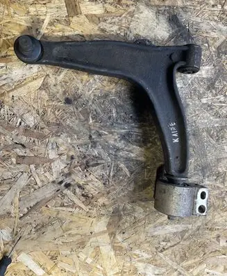 Opel Vectra C Front lower control arm/wishbone 024413015