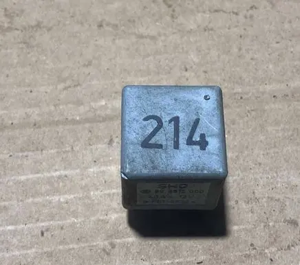 Audi A8 S8 D2 4D Other relay 899512000