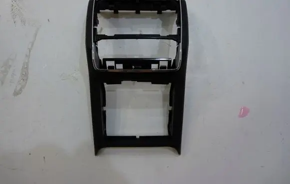 Skoda Superb B8 (3V) Other center console (tunnel) element 3V0857289