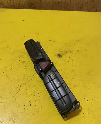 Mercedes-Benz C W203 Hazard light switch 2038216258