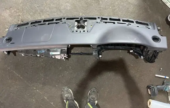 Mercedes-Benz CLS C218 X218 Dashboard DBMT150206