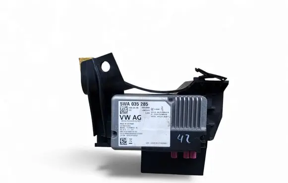 Volkswagen Taos Phone control unit/module 5WA035285