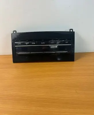 Mercedes-Benz E AMG W212 Climate control unit A2129004525 A2128304700 5HB011416