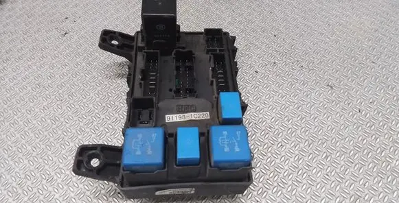 Hyundai Getz Fuse module 911981C220