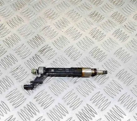 Audi A5 Fuel injector 06M906A01 0261500268