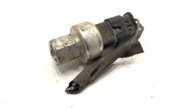 Jeep Grand Cherokee Air conditioning (A/C) pressure sensor 68156982AA