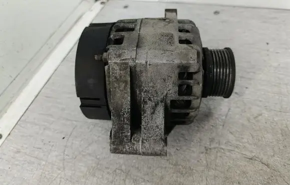 Opel Vectra C Generator/alternator 93169028