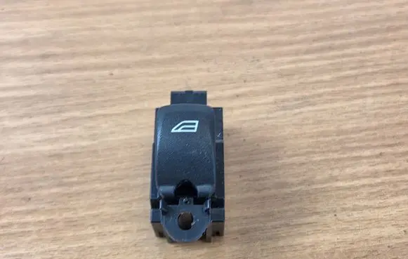 Volvo XC60 Electric window control switch 31394850 16W195