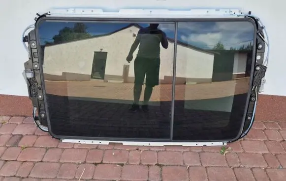 Opel Insignia B Sunroof glass 878539800000177