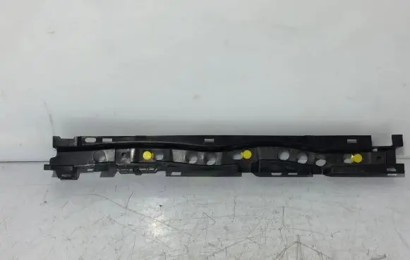 Ford Courier Other sill/pillar trim element ET76A13220