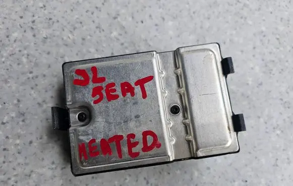 Jeep Wrangler Seat heating relay 68290758AF