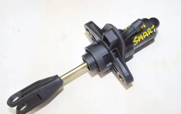 Smart ForFour I Clutch master cylinder A4542900004