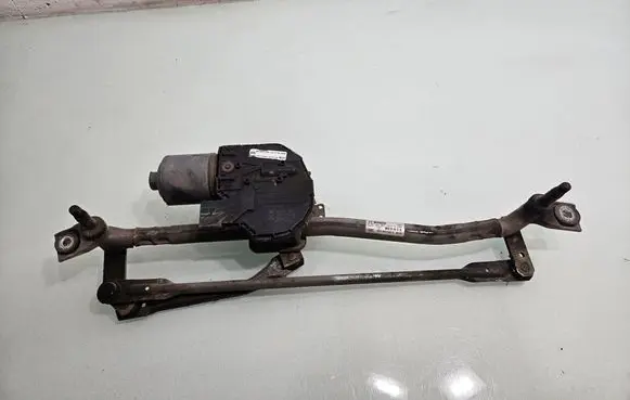 Front wiper linkage and motor