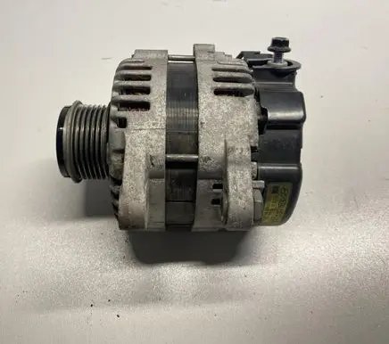 Hyundai i30 Generator/alternator 37300-03AA0