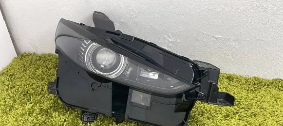 Mazda CX-30 Headlight/headlamp dgj1-51030