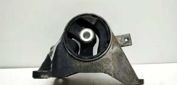 Opel Signum Engine mount bracket