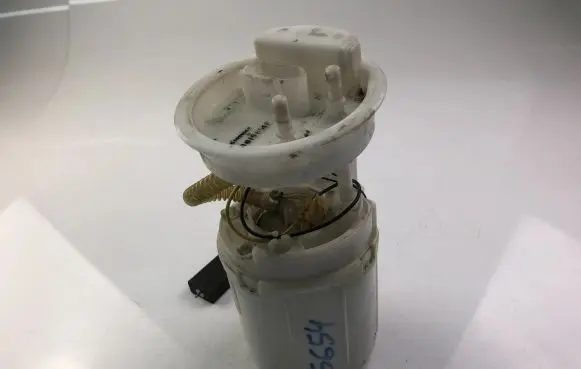 Skoda Fabia Mk2 (5J) Fuel injection high pressure pump 6Q0919051F