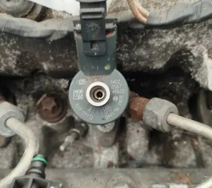 Renault Scenic II - Grand scenic II Fuel injector 8200100272 0445110110b
