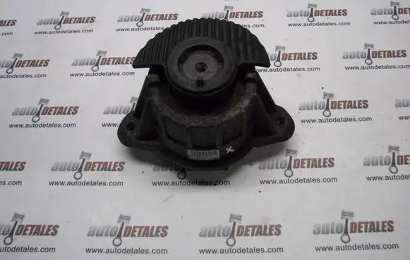 Mercedes-Benz E W212 Engine mount bracket A2042400117