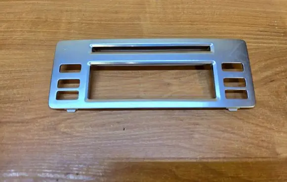 Volvo XC70 Radio/GPS head unit trim 30643648