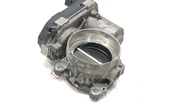 Volkswagen Golf VII Engine shut-off valve 04E133062T