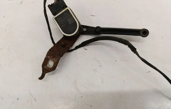 BMW 4 F36 Gran coupe Headlight/headlamp level sensor 6861351