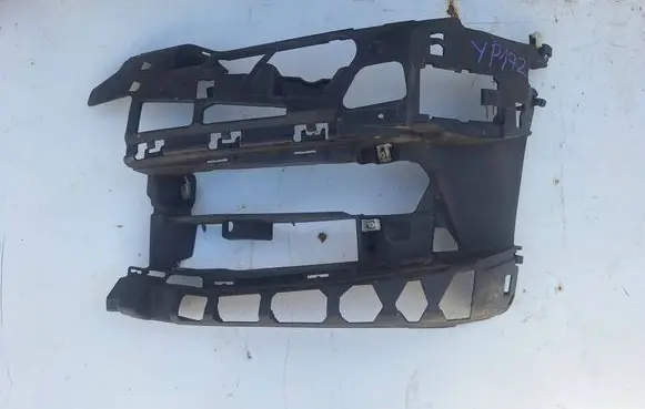 BMW 5 G30 G31 Front bumper mounting bracket 51117385345