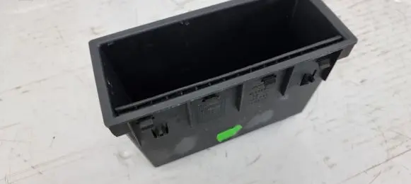 Audi Q7 4L Dashboard storage box/compartment 4L0863351